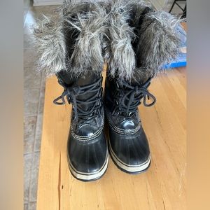 Sorel Joan of Arc boots